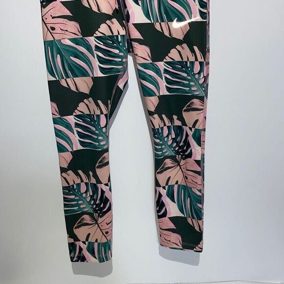 Nike Women's Pink High Waisted Crop Dri Fit Leggings Size Medium - Picture 2 of 11